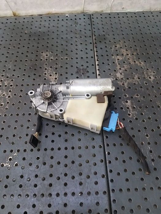 Motoras trapa audi a4 b7 8e 404424 4b0959591h