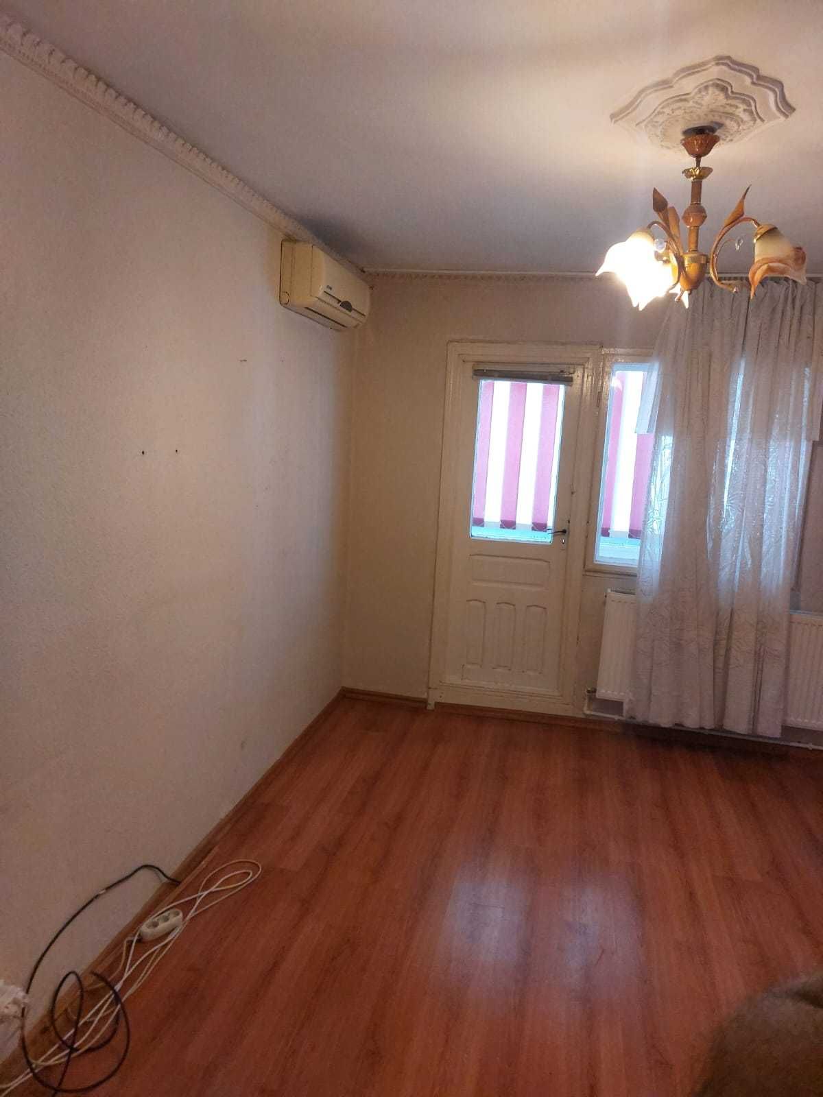 Vânzare Apartament 2 Camere – Focșani Sud, Etaj 4/4