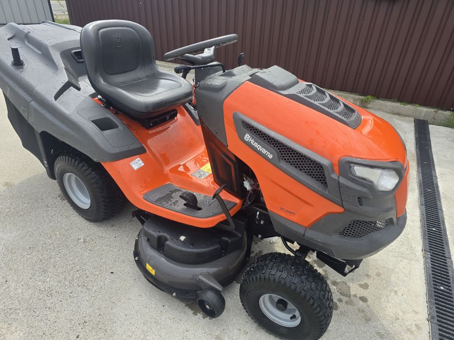 Tractoras Husqvarna TC 242T an 2020