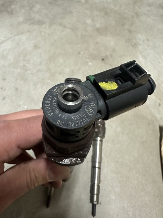 Injectoare VW, Audi, Skoda 2.0 tdi cod 04L130277AE