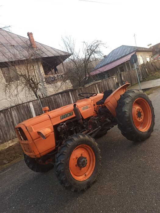 Tractor FIAT 415 DT 4X4 (UTB 445)