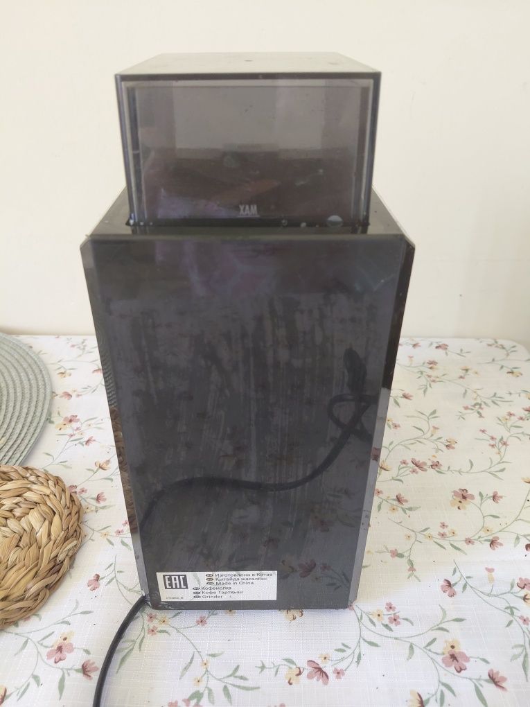 Кафемелачка Delonghi