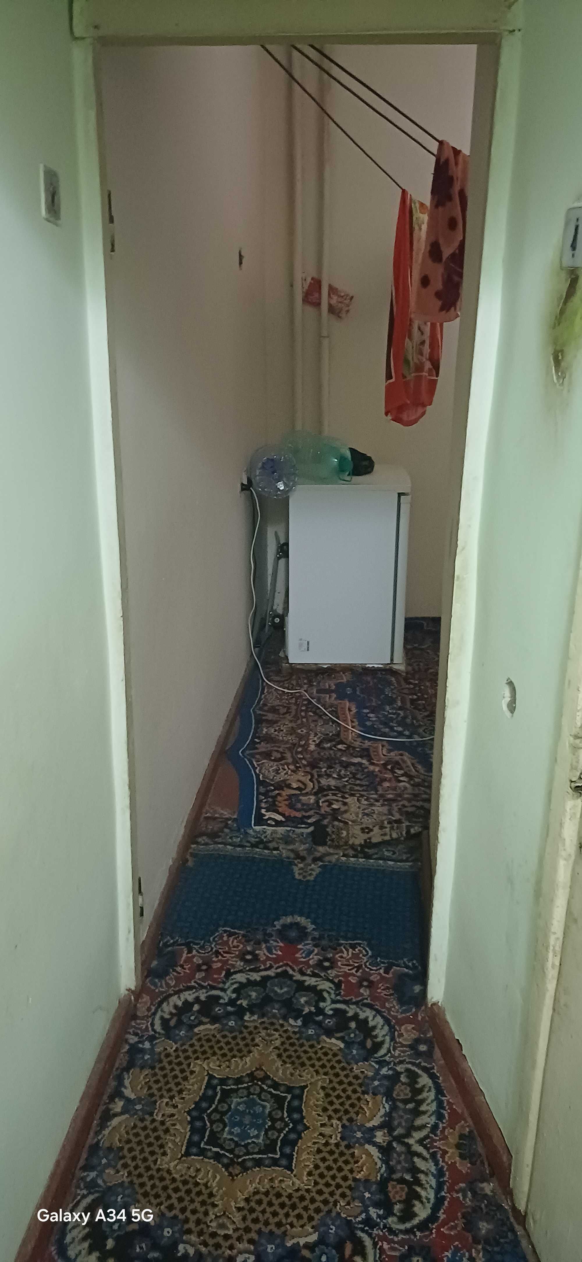 Ijaraga kvartira studentlarga, bir xona ikki xona qilingan