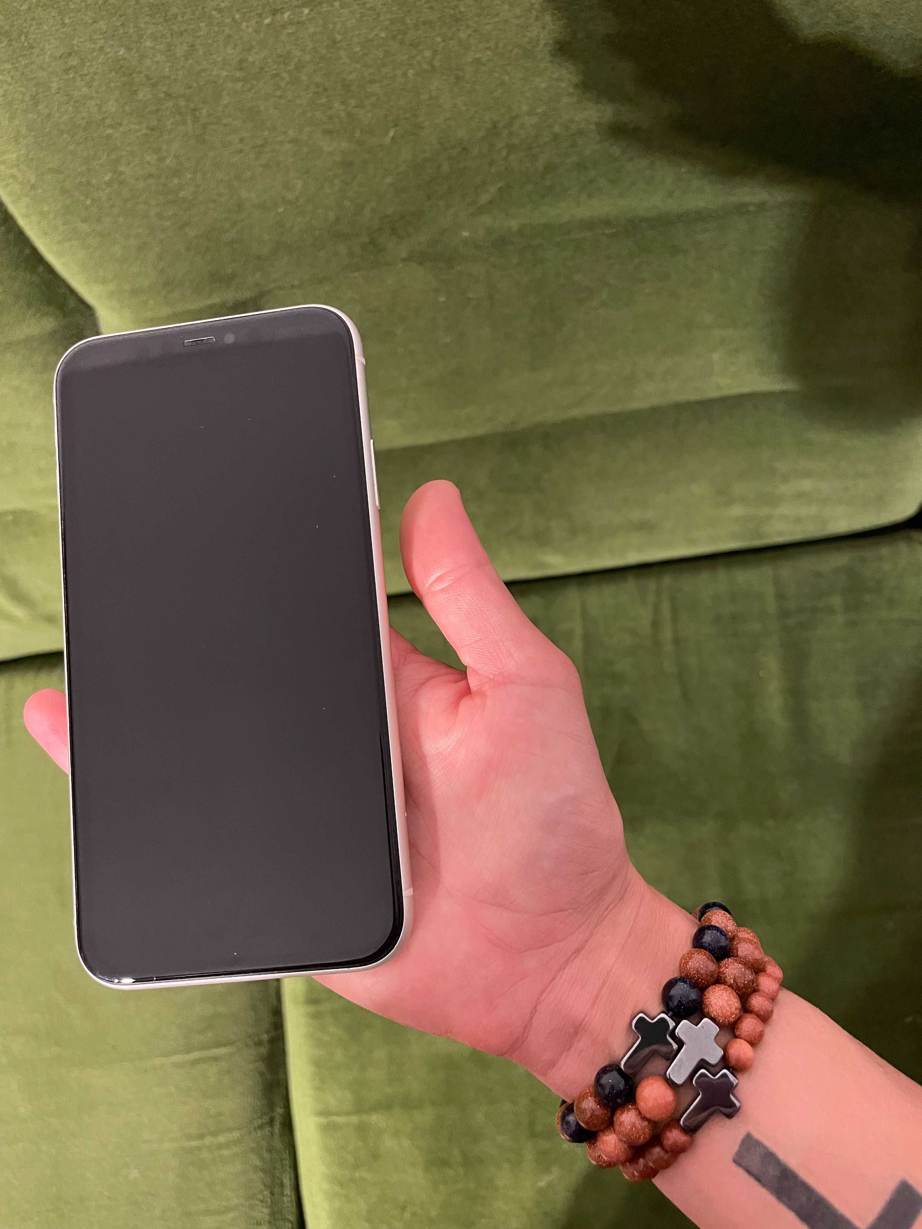 Iphone 11 64gb бял white перфектен