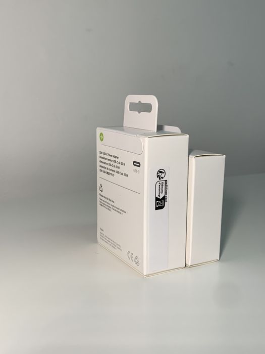 Incarcator Iphone 15, Iphone 16, iPhone 17- Cablu Usb-C + Adaptor 20 W