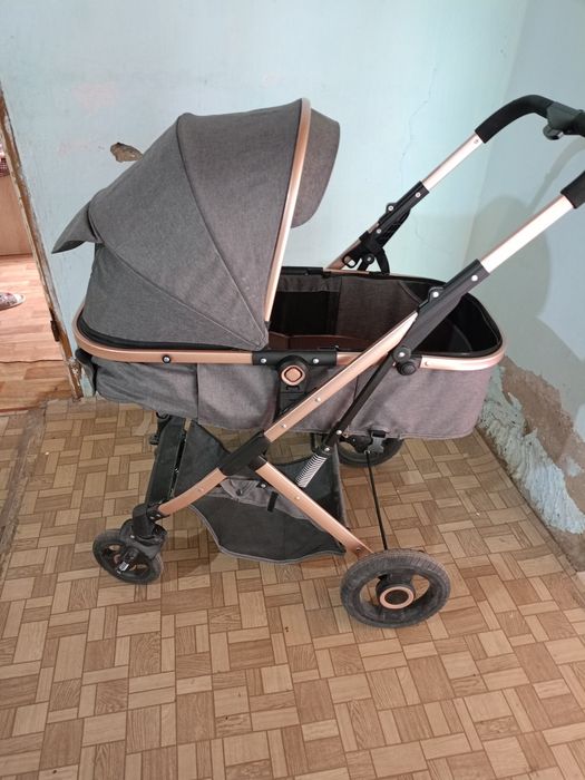 Продам коляску в идеальном состоянии и полной комплектации