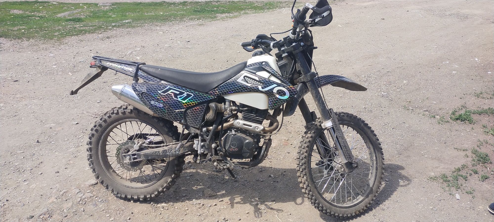 Продам мотоцикл ево