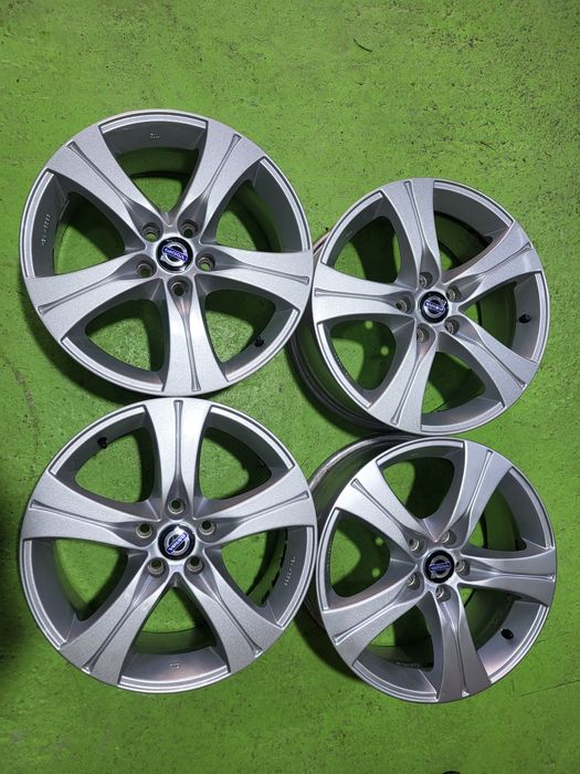 17 5x108 Volvo лети джанти 5х108 волво