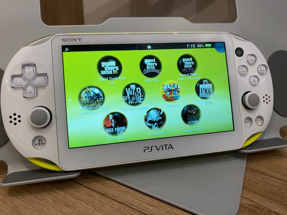 Sony PS Vita Slim – Lime  – 128GB – Modată