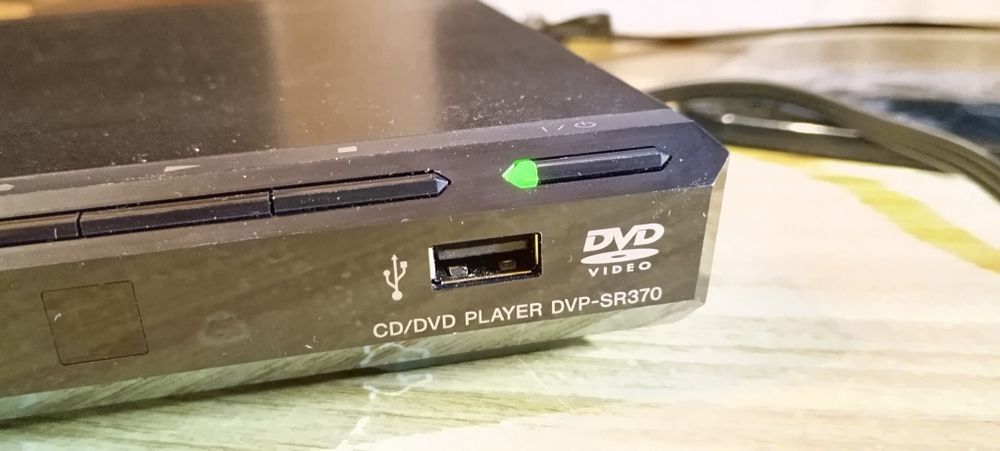 Cd Dvd player Sony dvp sr 370