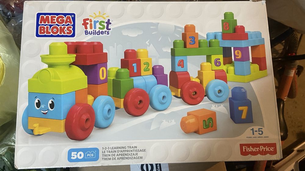СЕТ Mega Bloks 2 вида - Детска маса + Влак с цифро (50+ части)