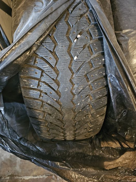 Зимние шипованные шины 265/60 R18