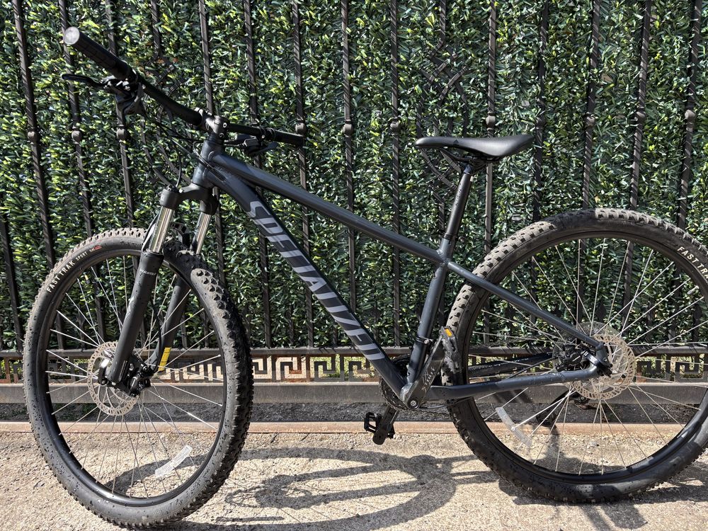 ВЕЛОСИПЕД 29 Specialized Rockhopper  размер М