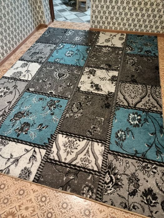 Продам палас в хорошем состоянии