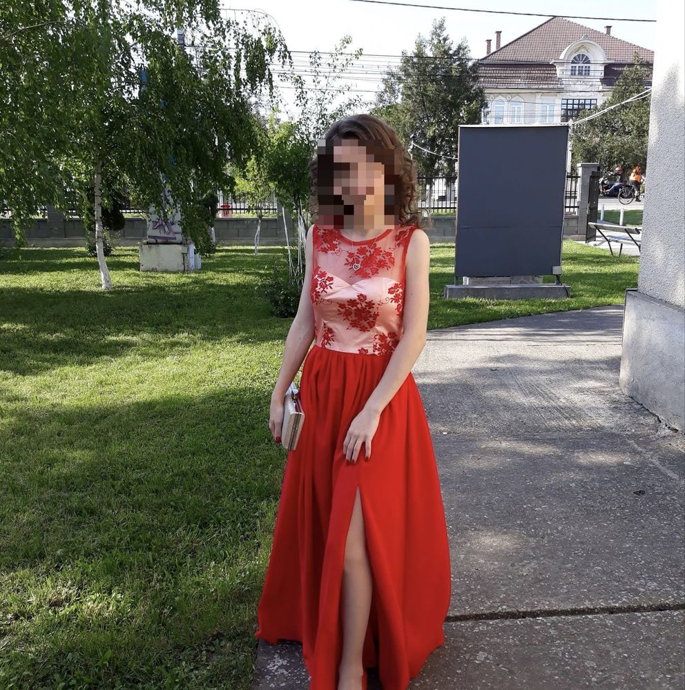 Rochie rosie eleganta
