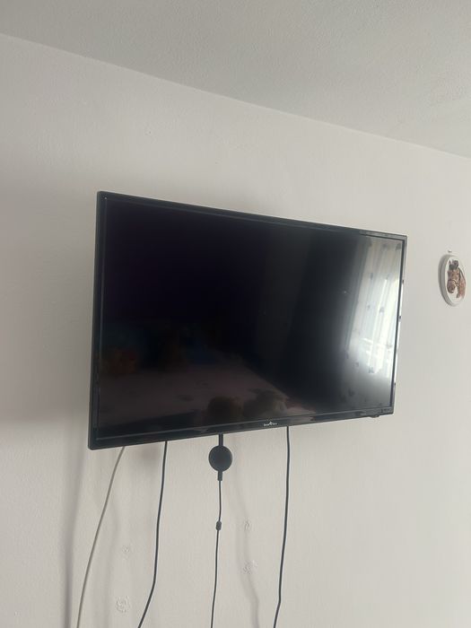 Televizoare 80 cm