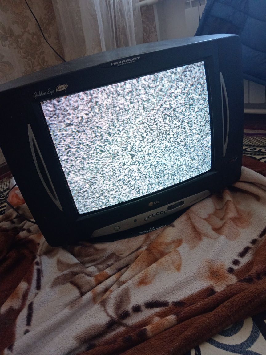 Телевизор разноцвет LG
