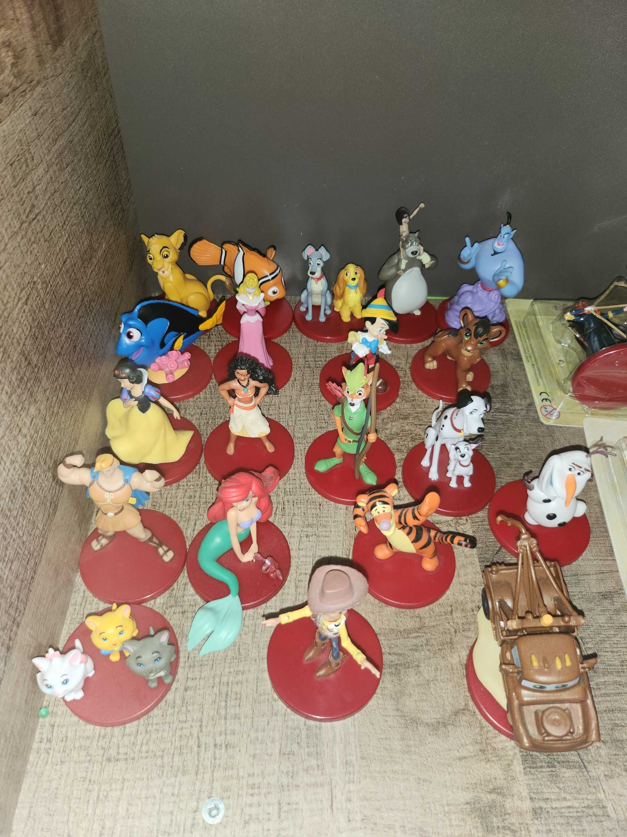 32 броя фигурки Магически аудио приказки Disney