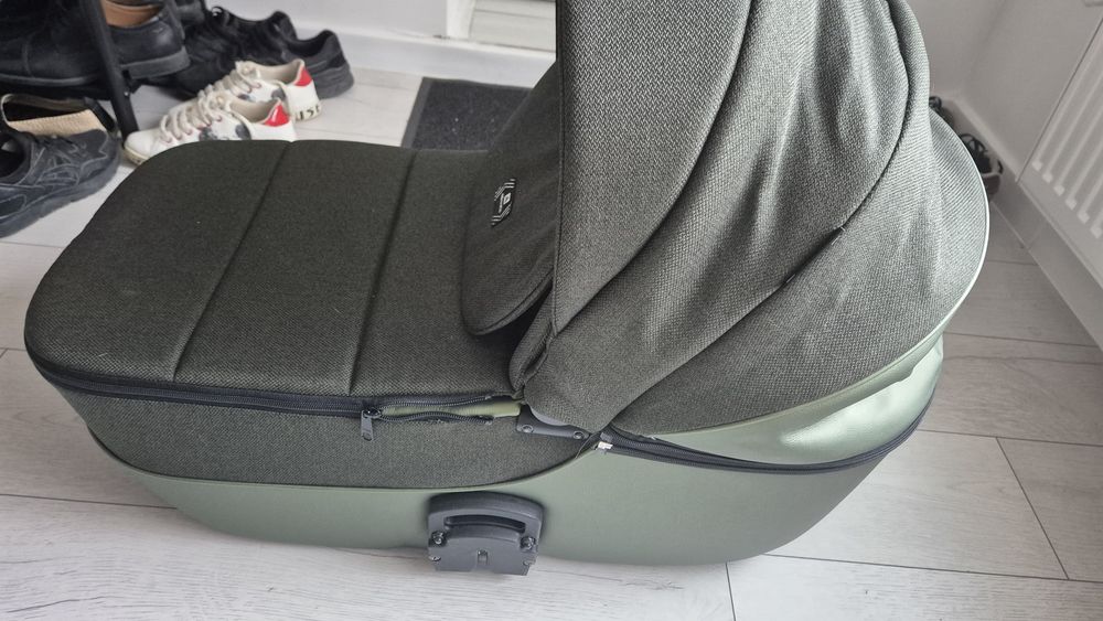 Carucior 3 in 1 Bibione Adamex + pat portabil
