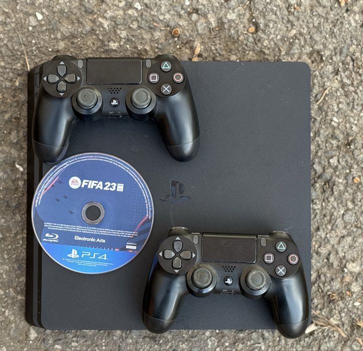 Конзола Sony Playstation 4 Slim (PS4), 500 GB, Черен + 2 геймпада