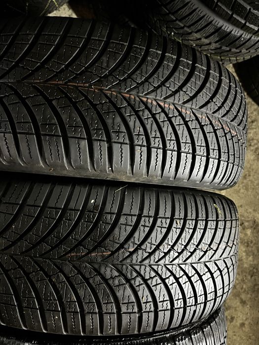 Anvelope de iarna 215/60 R17