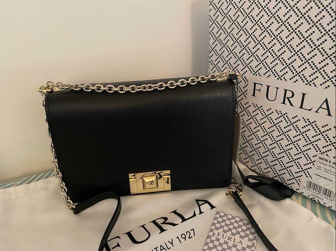 Furla Mimi НОВИ 24 см. цвят ЧЕРНО и ЧЕРВЕНО