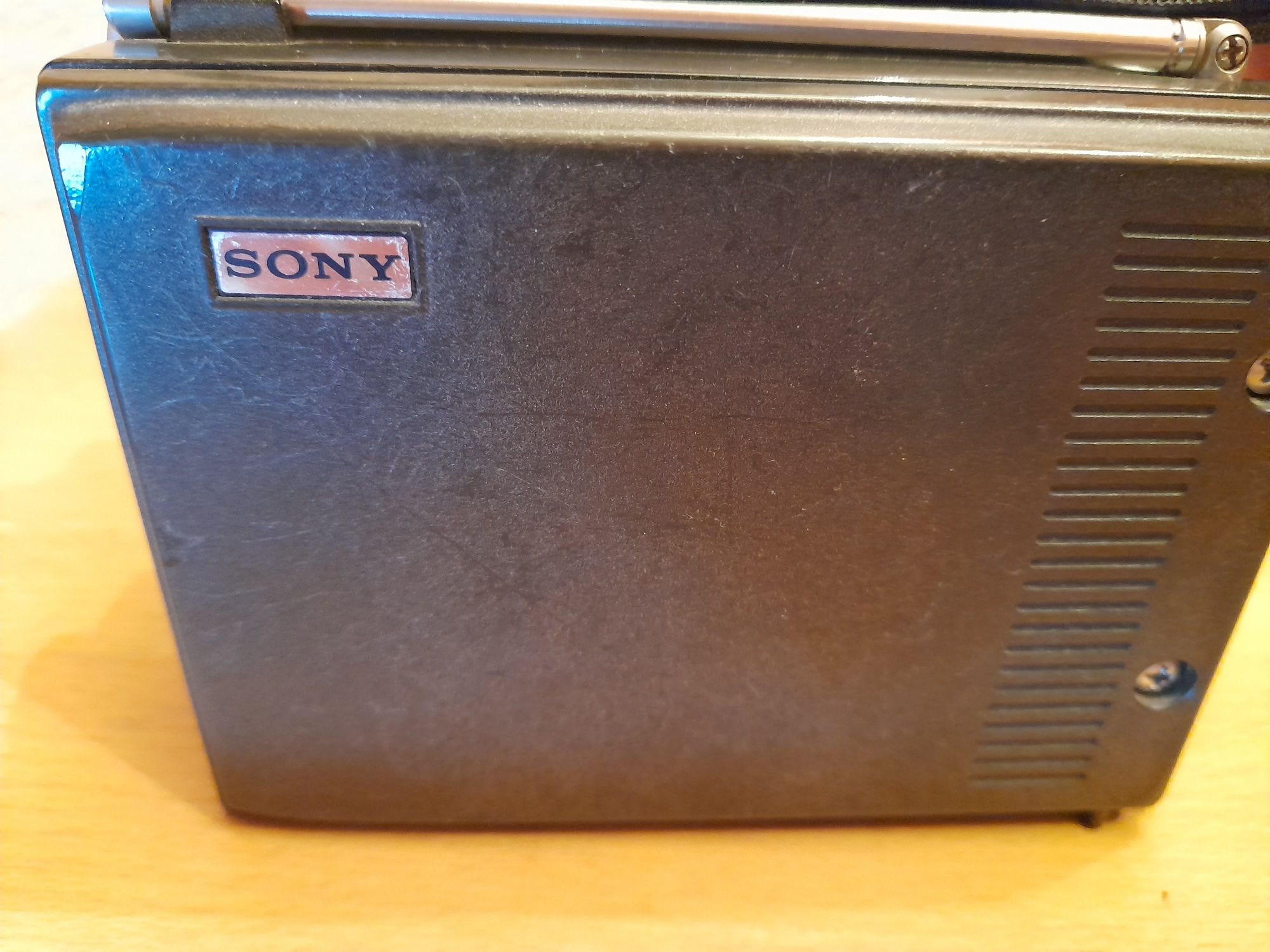 SONY fm/am 3 band receiver ICF-7800