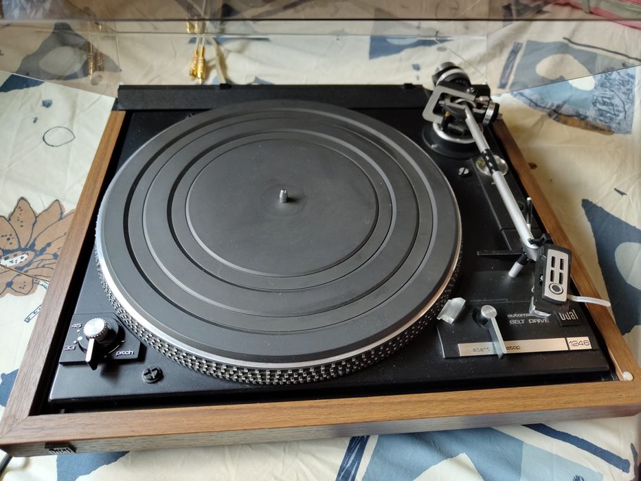 Грамофон Dual 1246