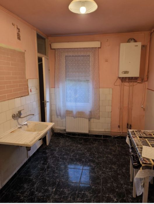 Vand apartament 2 camere confort1, decomandat etaj 2, Pandurilor,Tudor