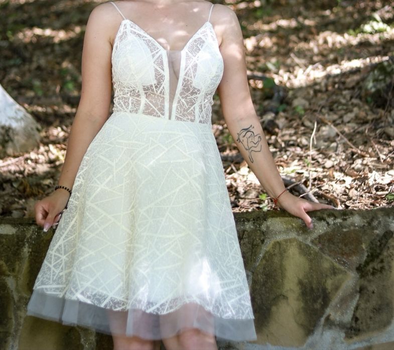 Официална рокля