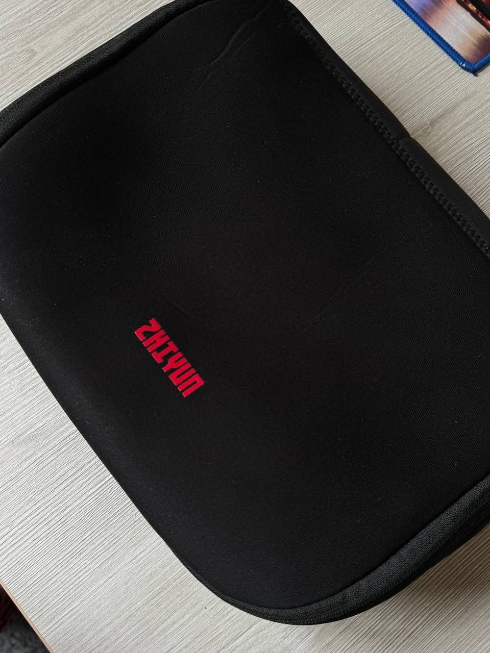 Продам стабилизатор для смартфона Zhiyun Smooth 5