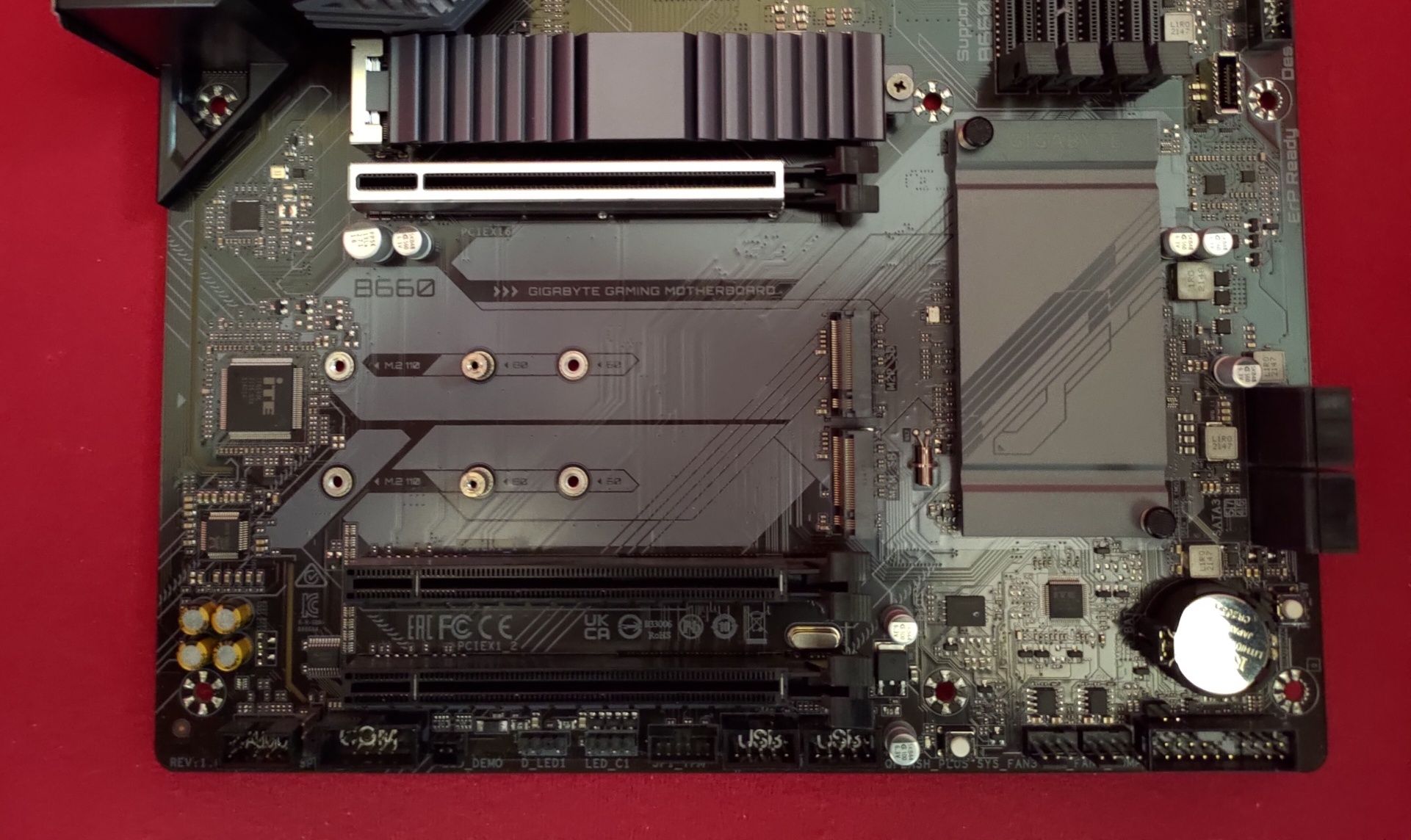 14-ядрен Core i5-13600KF и Gigabyte B660 GAMING X /опции RAM NVMe