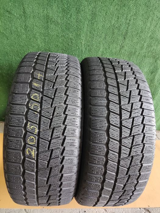2бр зимни гуми 205/50/17 Maxxis, дот21
dot21
8mm грайфер
Добро състоян