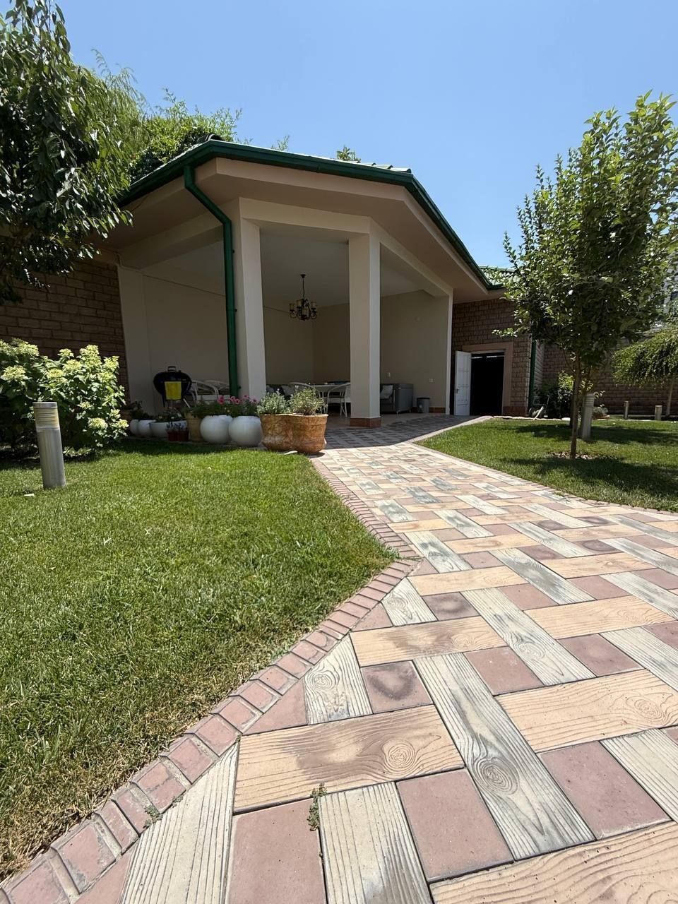 Продается дом 6 комнат, ор-р: Центр Луначарского, 400 м²