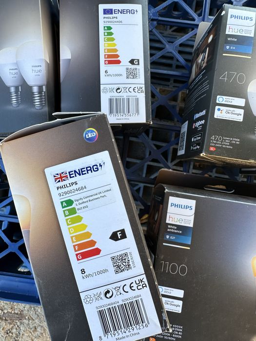 Philips hus white ambiance smart light bulb