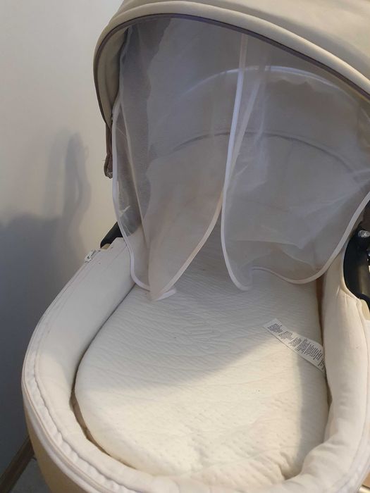 продавам бебешка количка