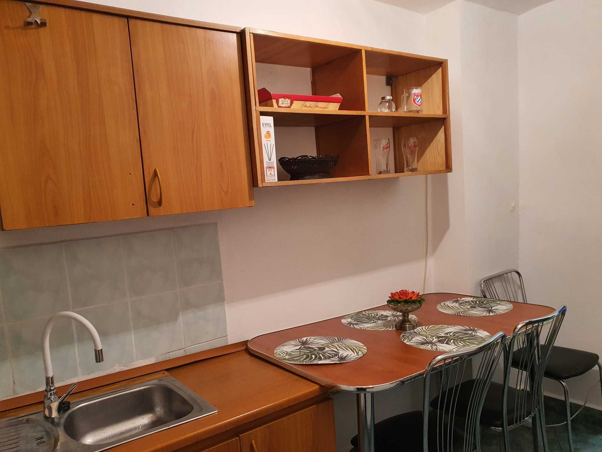 Închiriere Apartament Spațios cu 4 Camere, DROBETA TURNU SEVERIN