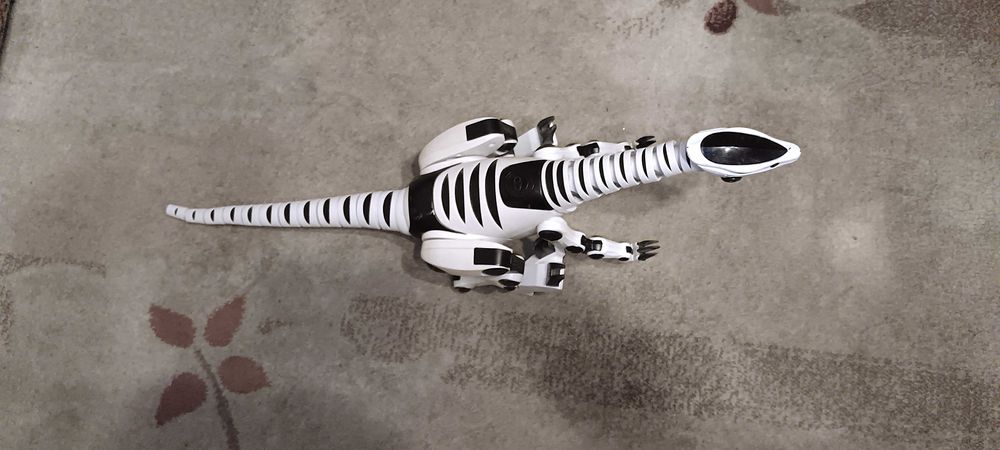 Roboreptile Raptor Reptile Electronic Dinosaur Robotic Toy WowWee