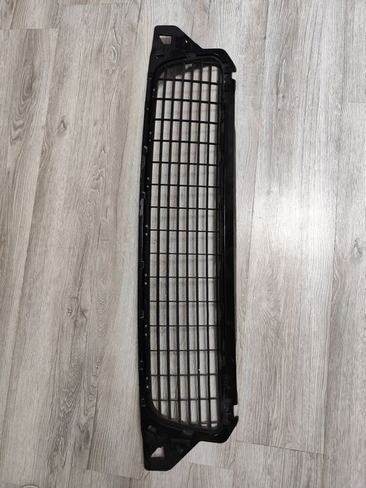 Grila Duster inferioara ph1 2010-2013grila bara fata Duster inferioara
