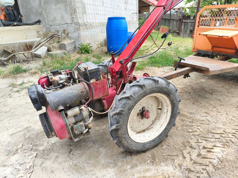 Vând motocultor, remorcă, freză și prășitoare