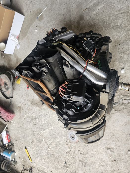 Corp aeroterma habitaclu + calorifer apa si clima Renault Megane 2