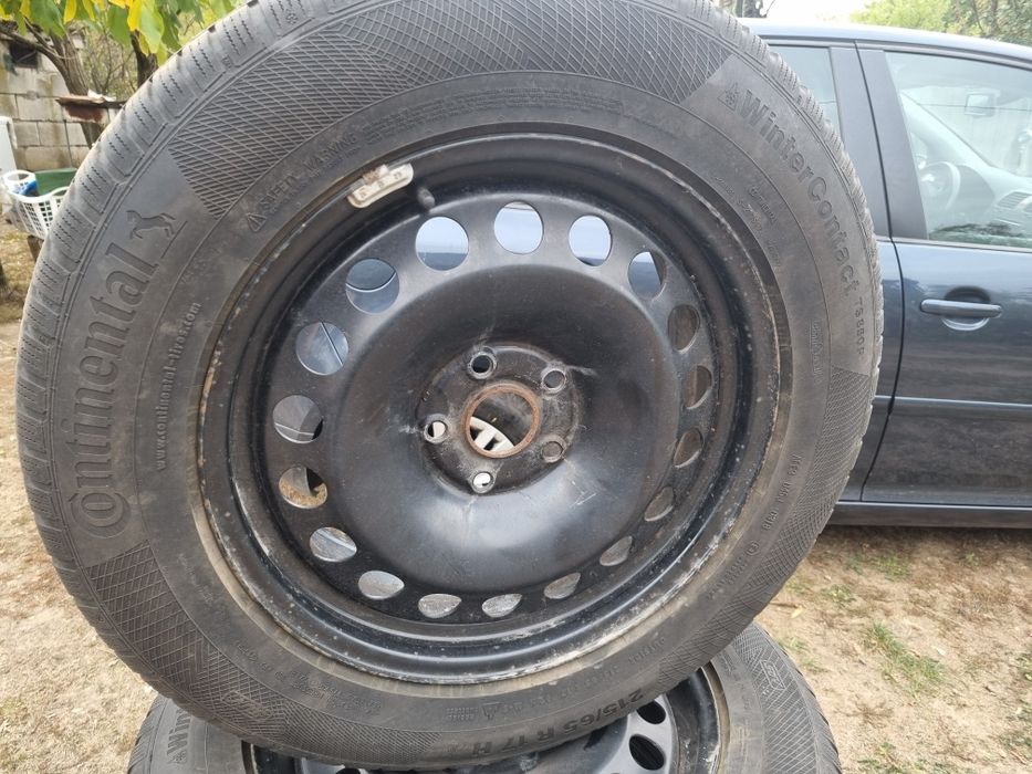 Vand anvelope cu jante  215 65 17