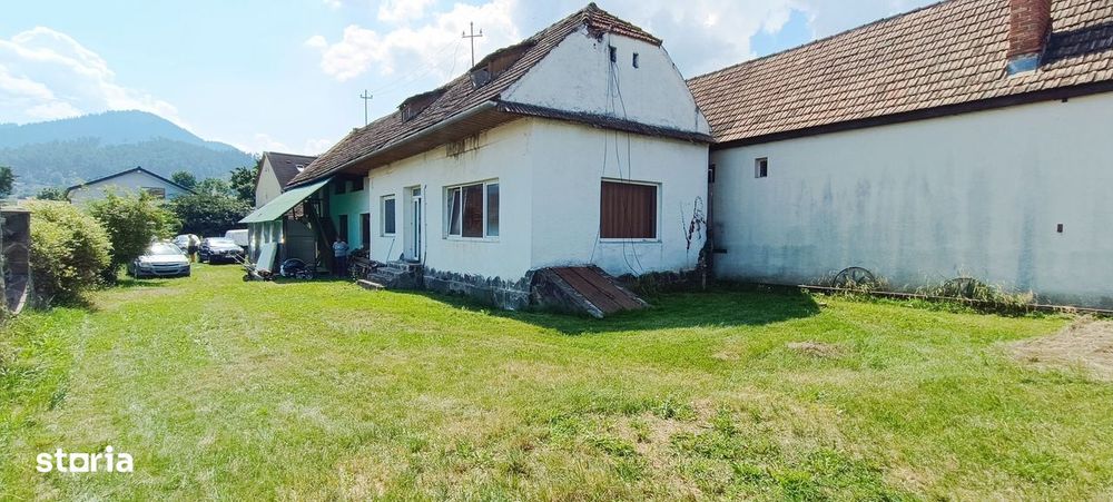 Casa si teren de 916mp in Sacele,cu front la B-dul Brasovului