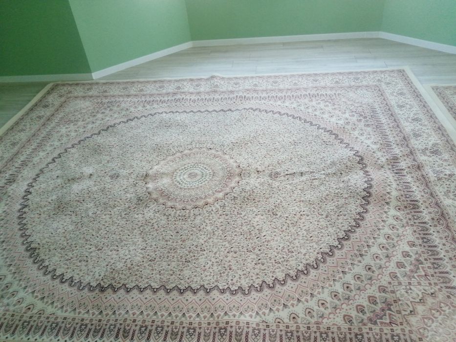 Продается ковер 4х4 в хорошем состоянии