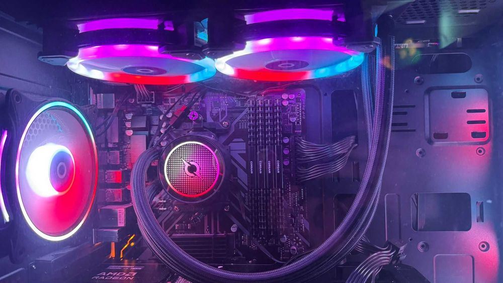 Kit Ryzen 7 5700X3D, Gygabyte b450, 32gb ram 3200mhz, AIO AQUARIUS 240