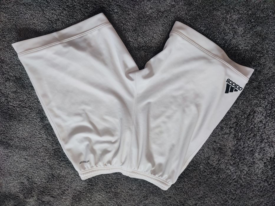 Къси панталони Adidas