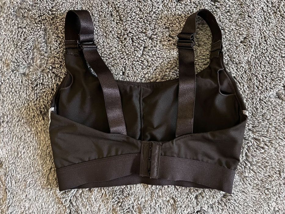 Спортно бюстие черно