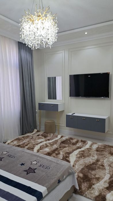 Сдается Таунхаус в районе Аэропорта,за мини маркетом "Юксалиш"