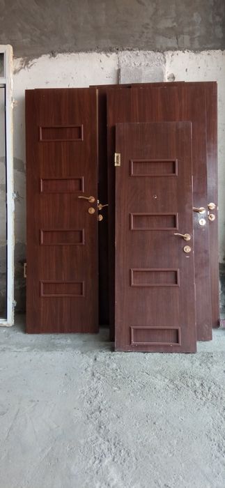 3 акфа двери и 5 деревянные двери, нархлар. телефон оркали келишилади