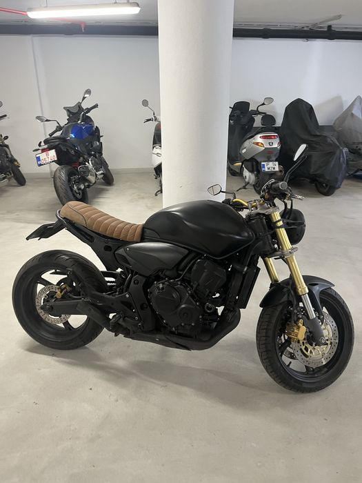 Honda Hornet Pc41 - injectie - cafe racer